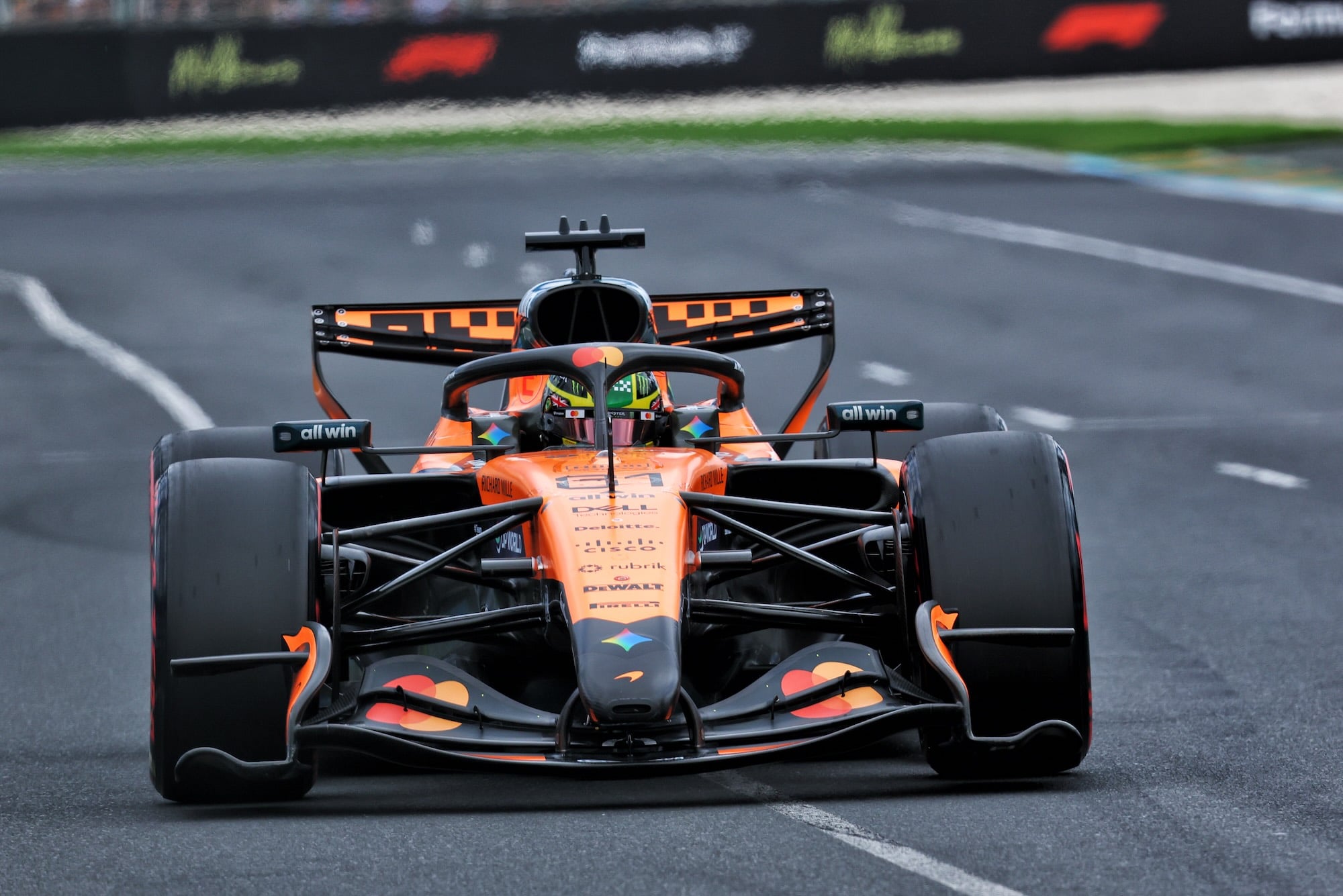 Oscar Piastri (AUS) McLaren F1 Team MCL40.