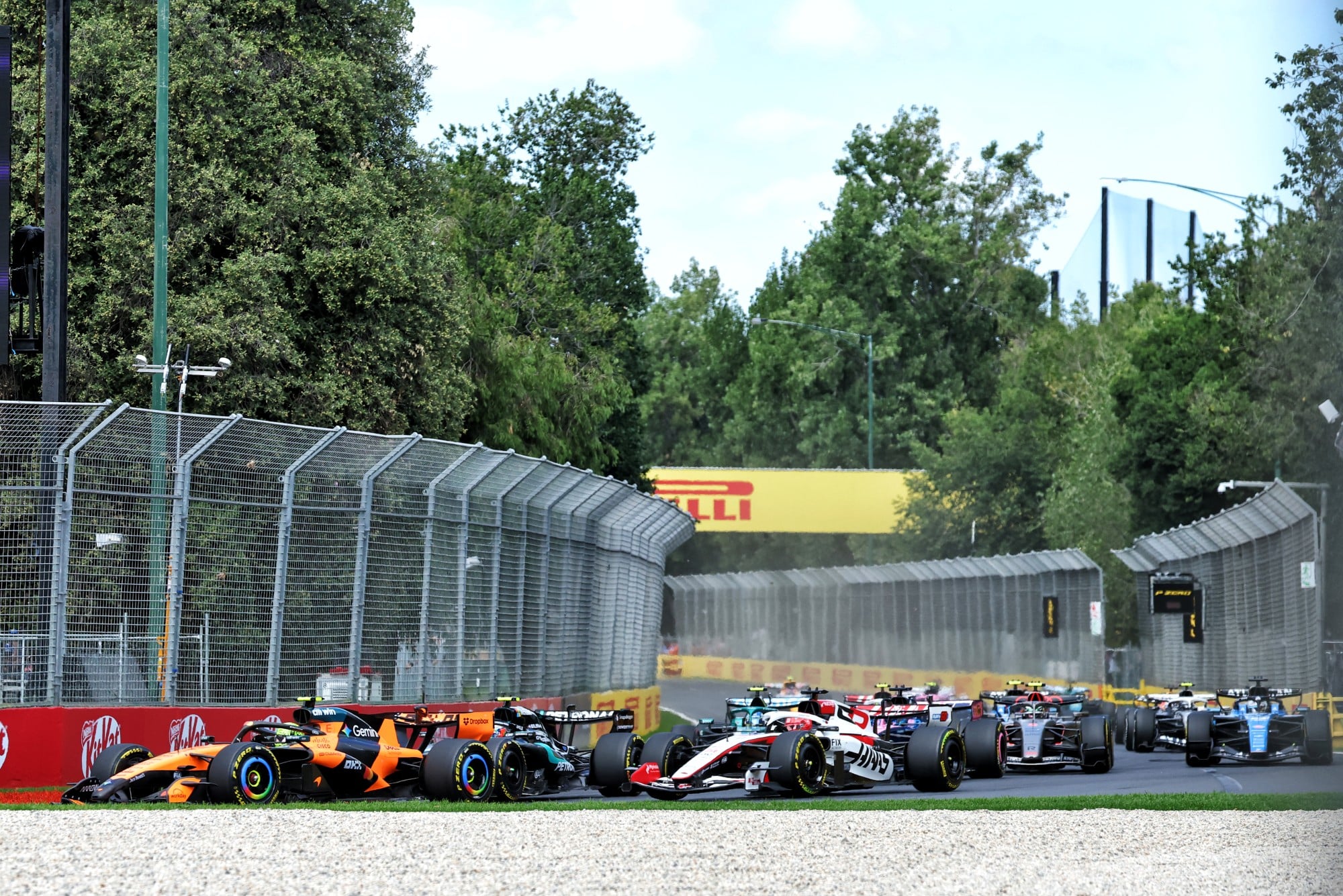 Lando Norris (GBR) McLaren F1 Team MCL40 at the start of the race.