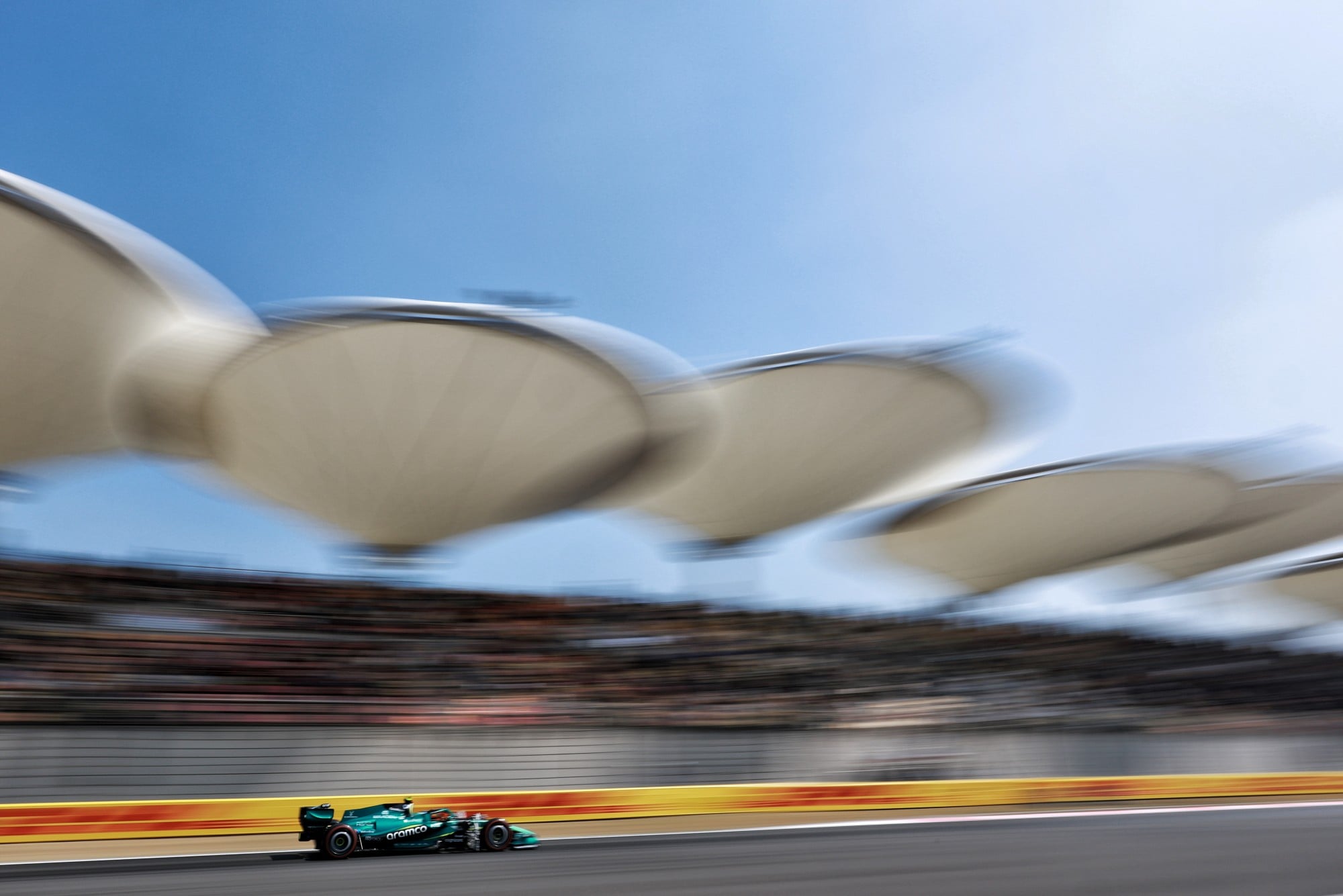 Fernando Alonso (ESP) Aston Martin F1 Team AMR26.