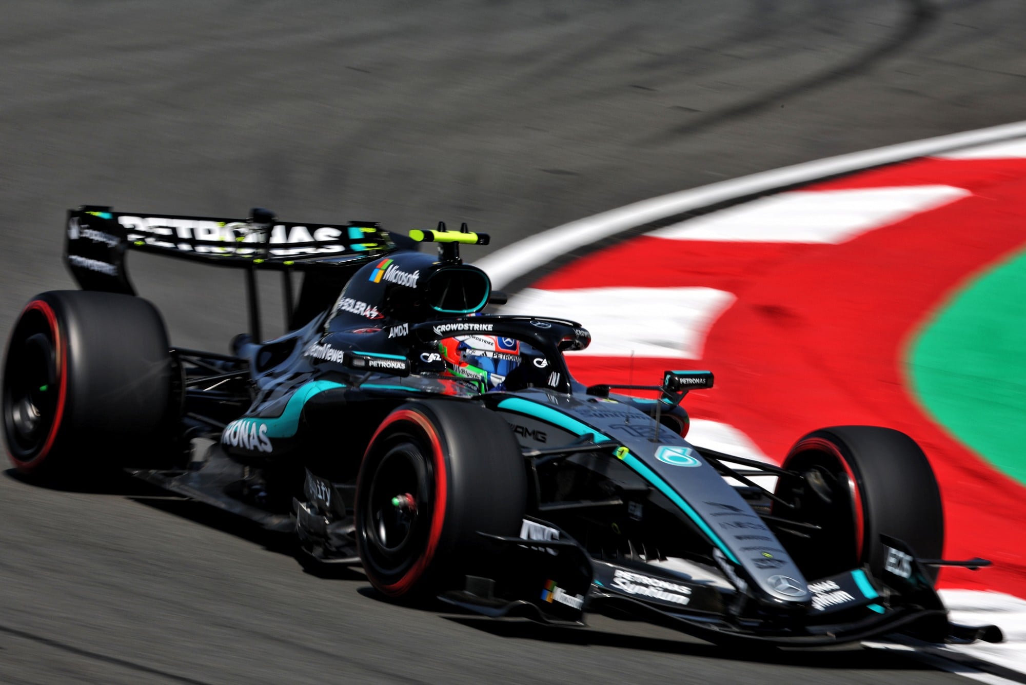 F1: Antonelli investigado após incidente com Norris na China