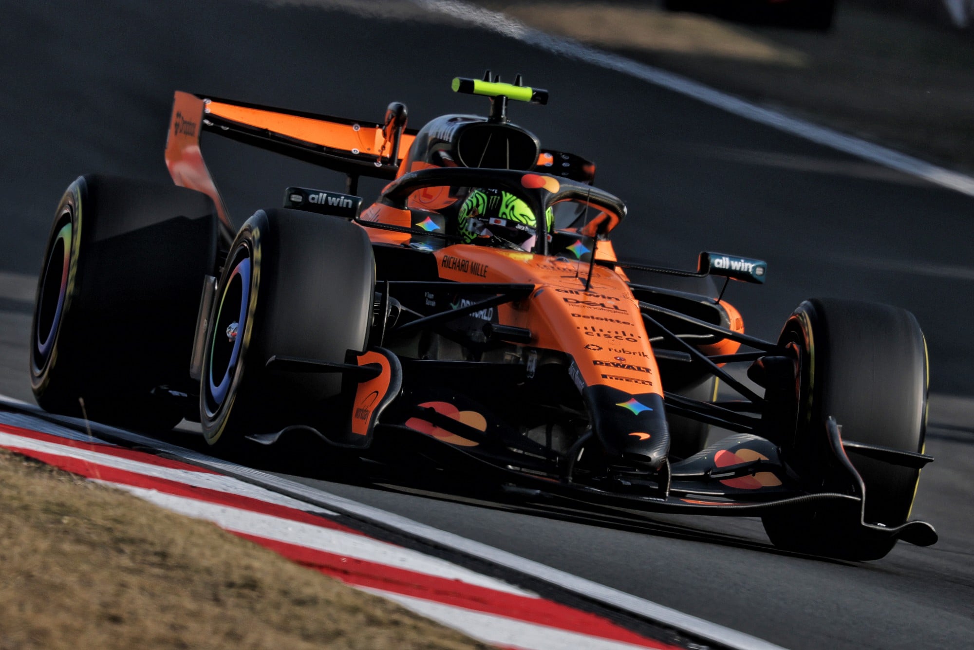 Lando Norris (GBR) McLaren F1 Team MCL40.