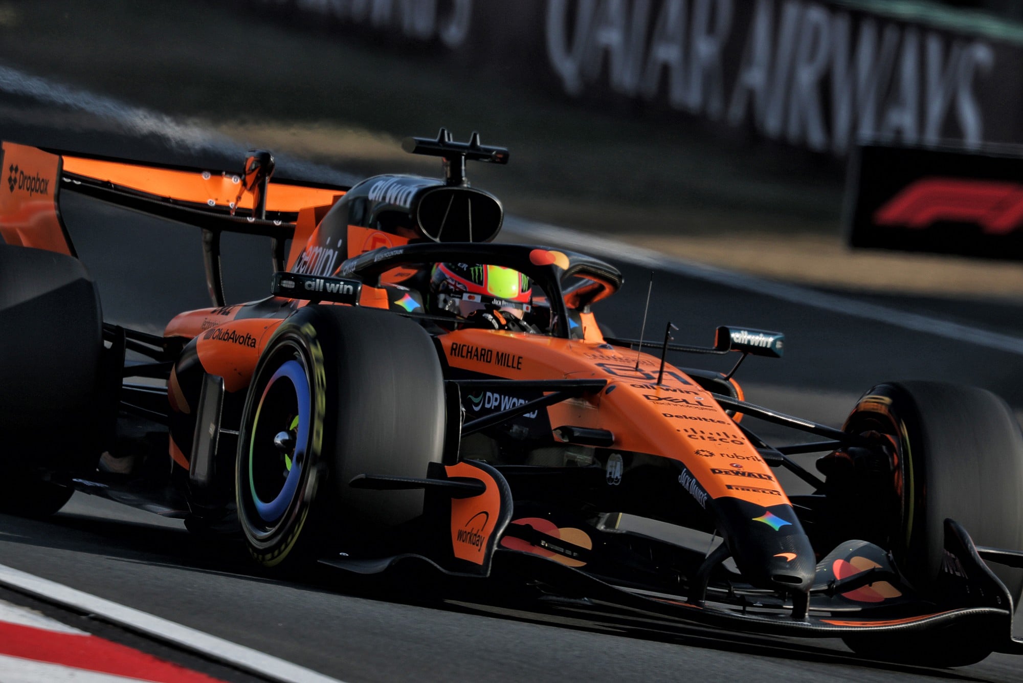 Oscar Piastri (AUS) McLaren F1 Team MCL40.