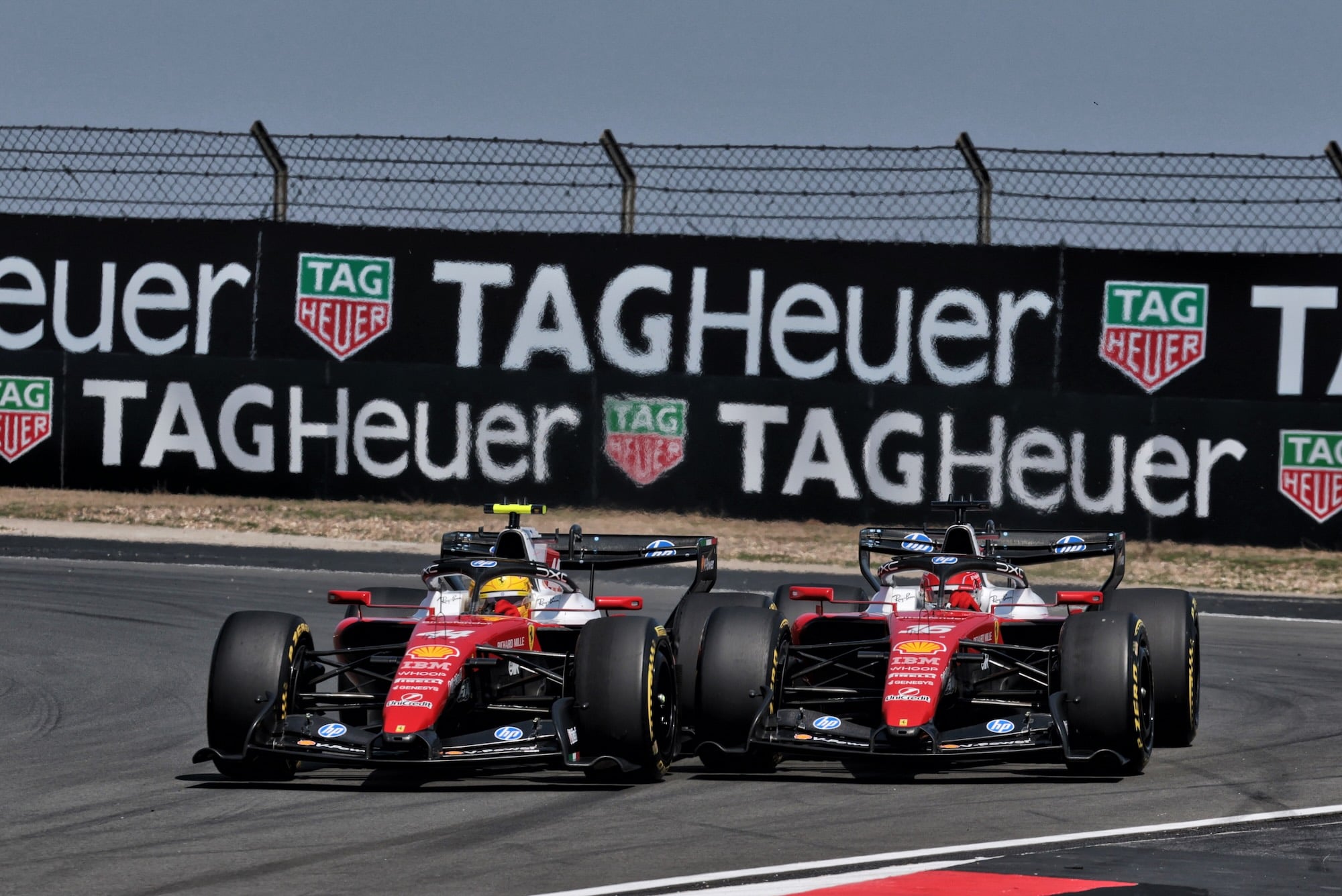 F1: Leclerc critica Hamilton após disputa intensa na Sprint