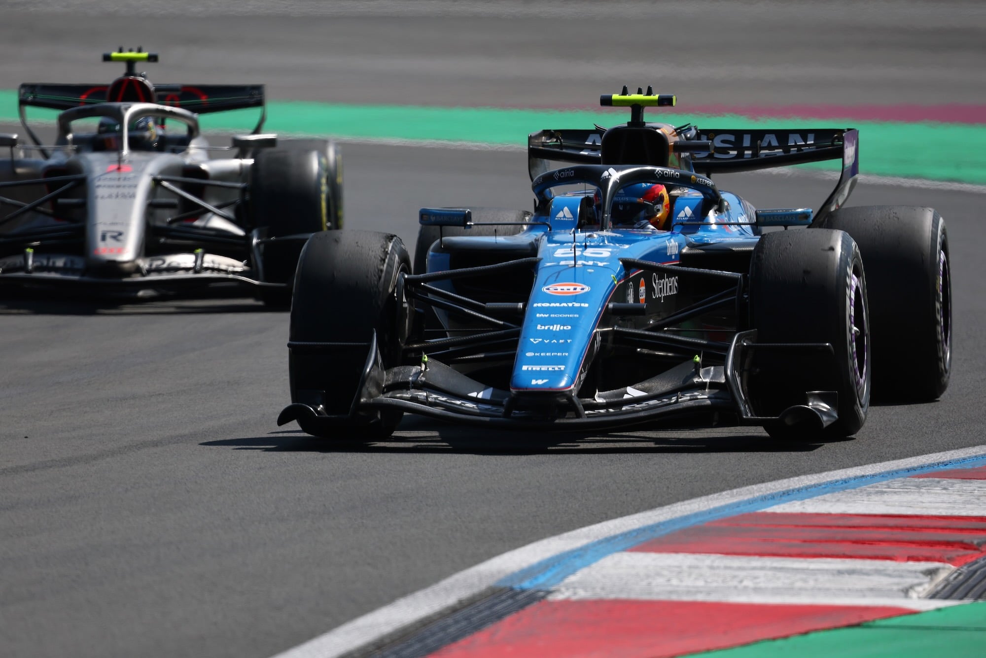 F1: Albon expõe crise na Williams após desastre na classificação Carlos Sainz (ESP) Williams F1 Team FW48.