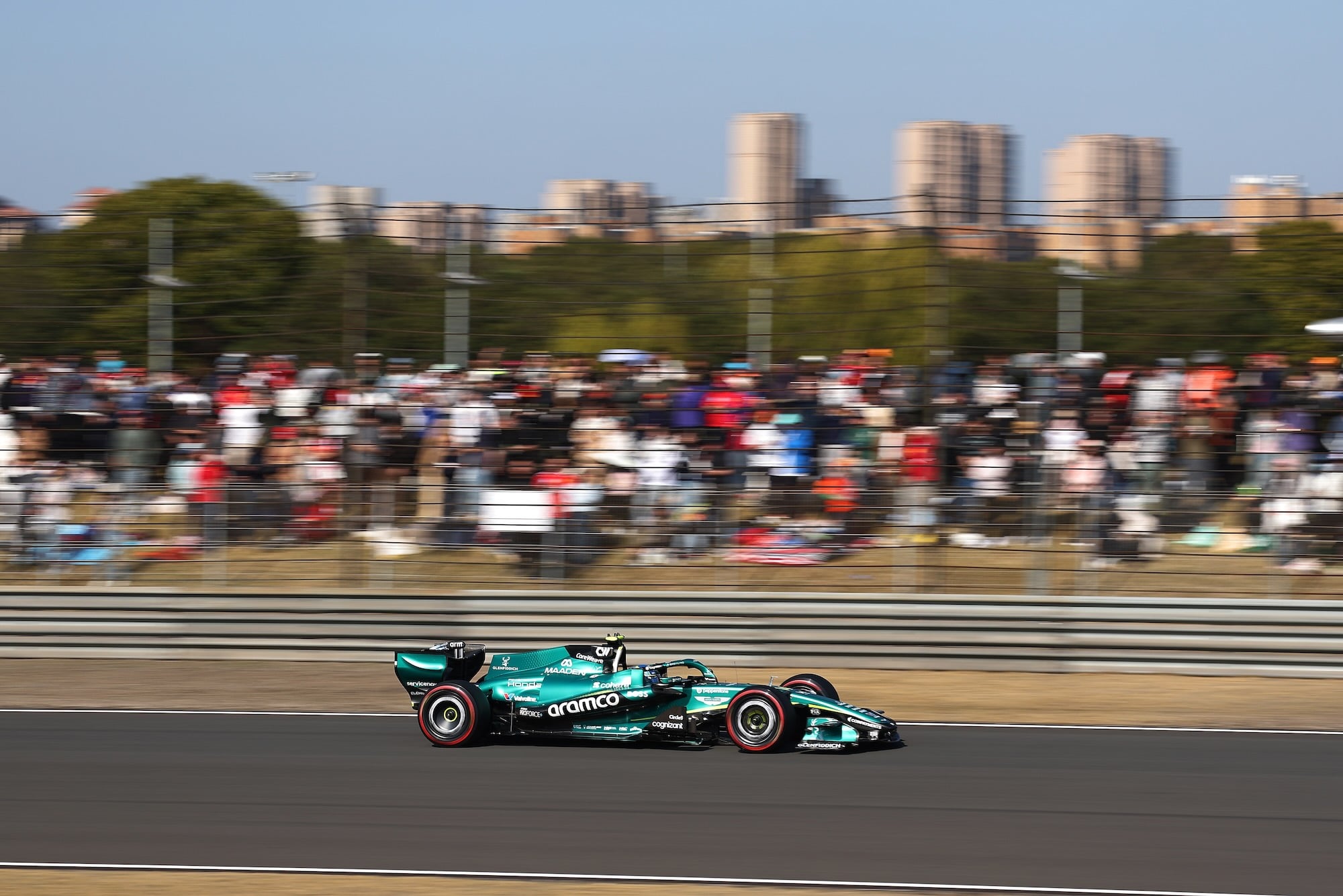 Fernando Alonso (ESP) Aston Martin F1 Team AMR26.