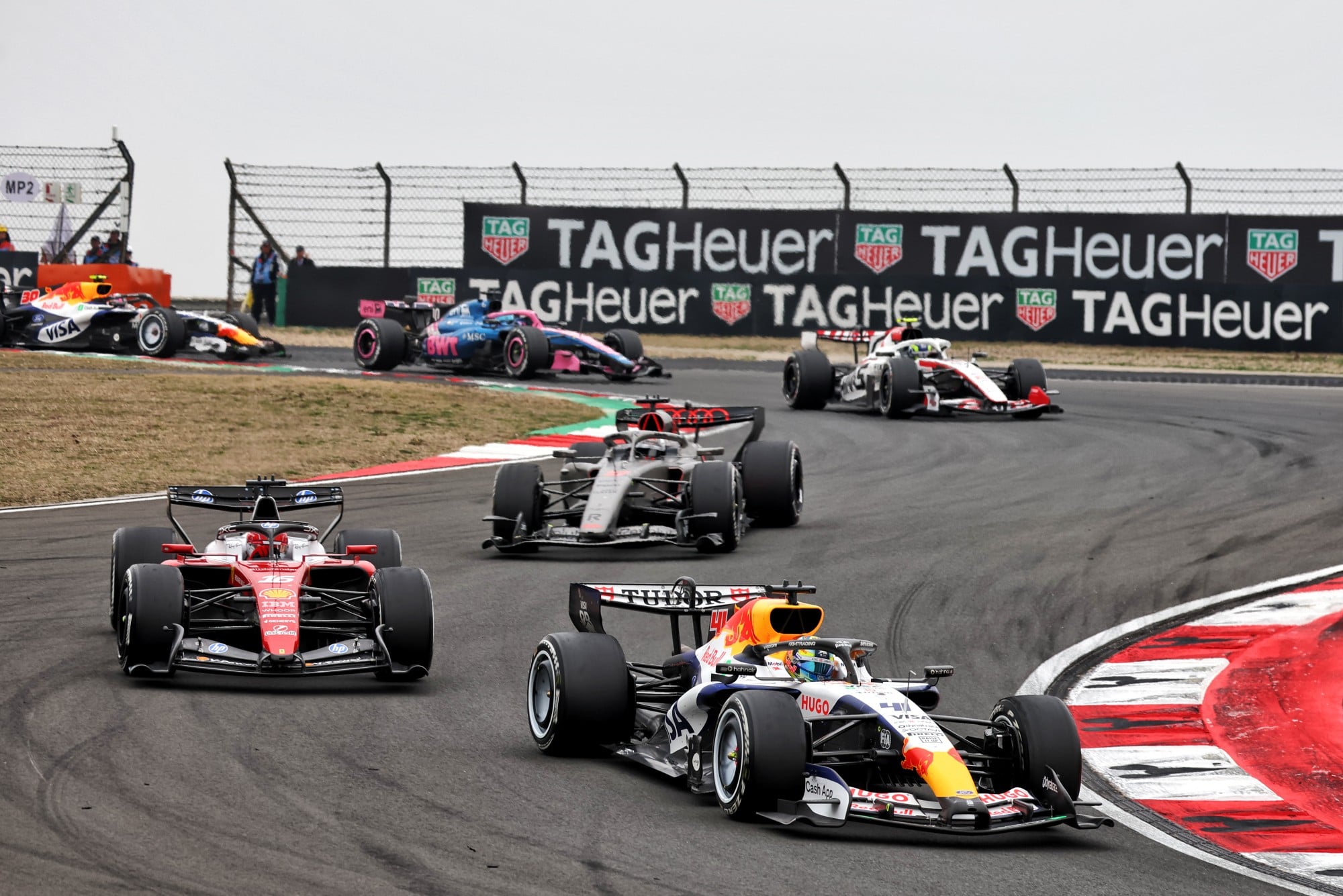 F1: Confira as imagens do GP da China 2026 Arvid Lindblad (GBR) Racing Bulls Formula One Team VCARB 03.