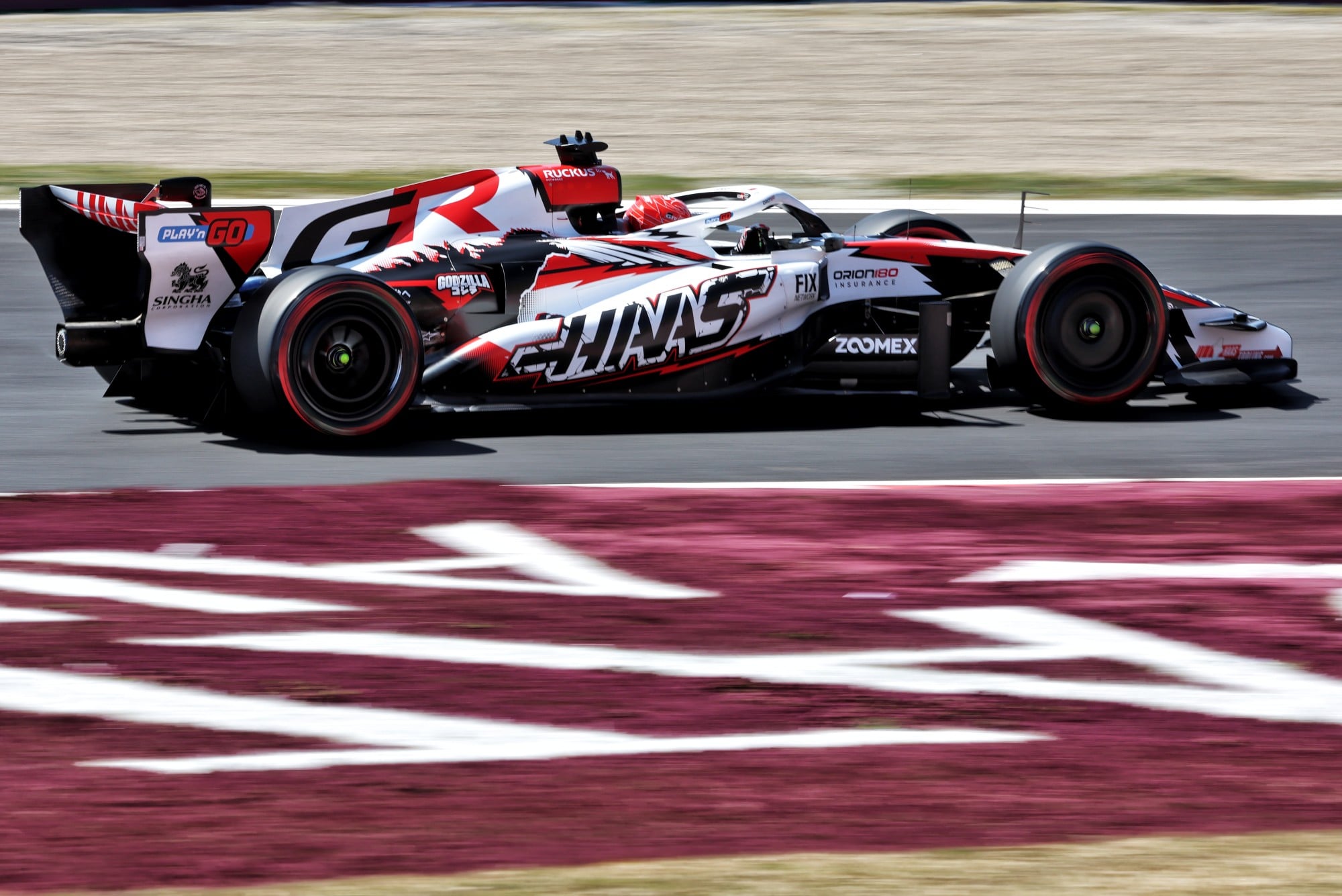 Esteban Ocon (FRA) Haas F1 Team VF-26.