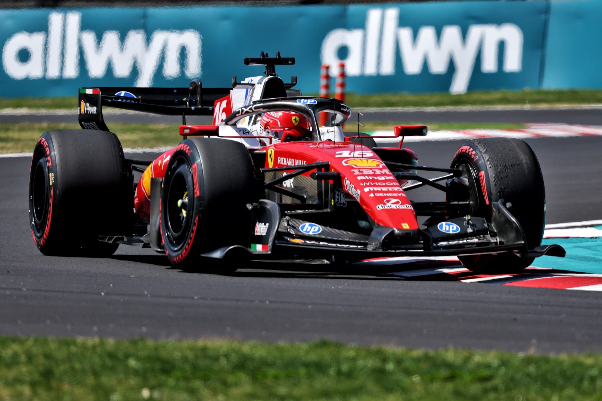 F1: Piastri impõe ritmo para liderar segundo treino livre do GP do Japão