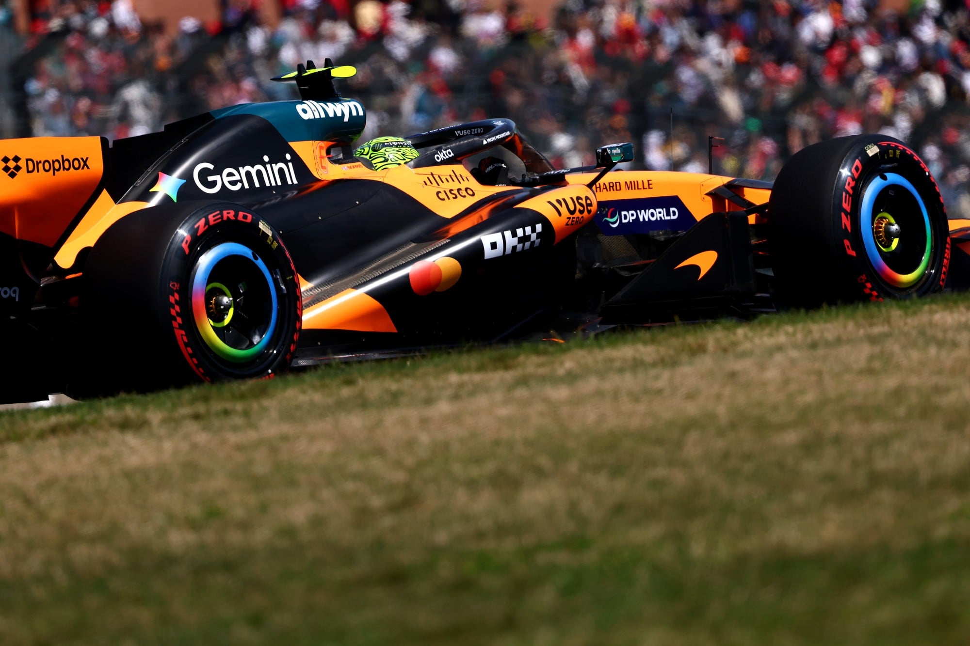 F1: Norris lamenta falta de voltas após problema no TL2