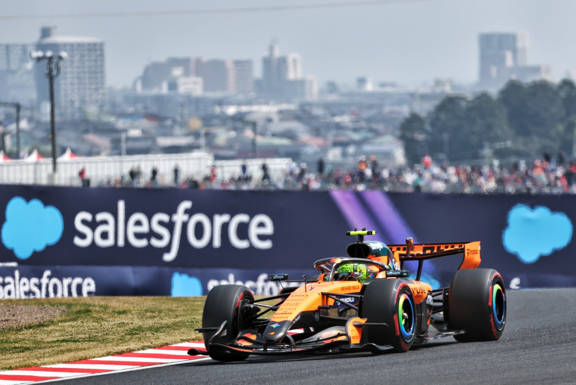 Lando Norris (GBR) McLaren F1 Team MCL40.