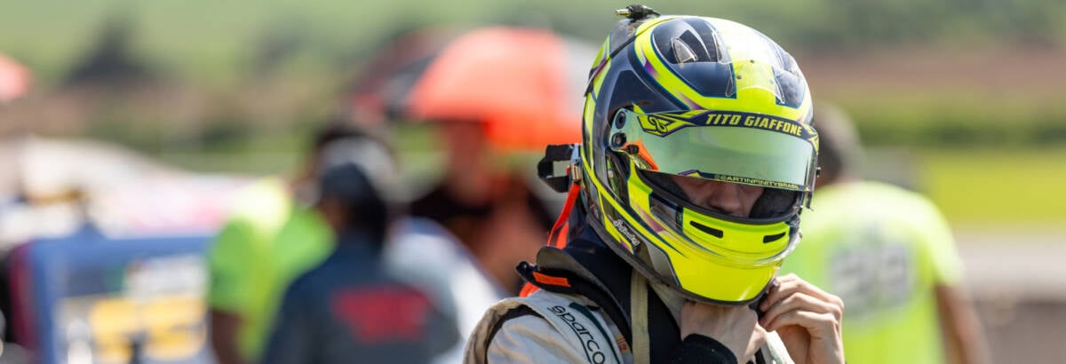 Após prêmio de revelação, Tito Giaffone volta à NASCAR Brasil mais preparado