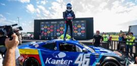 Após penalização, Genz fica com a vitória e lidera abertura da NASCAR Brasil