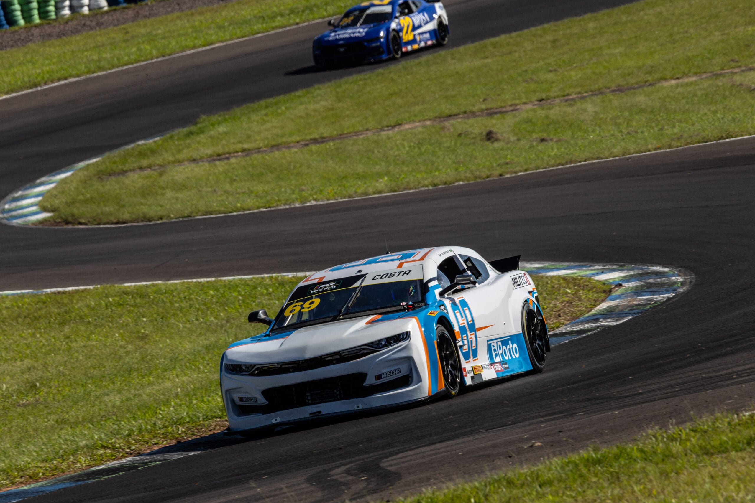 NASCAR Brasil registra feito inédito com duas mulheres no mesmo grid