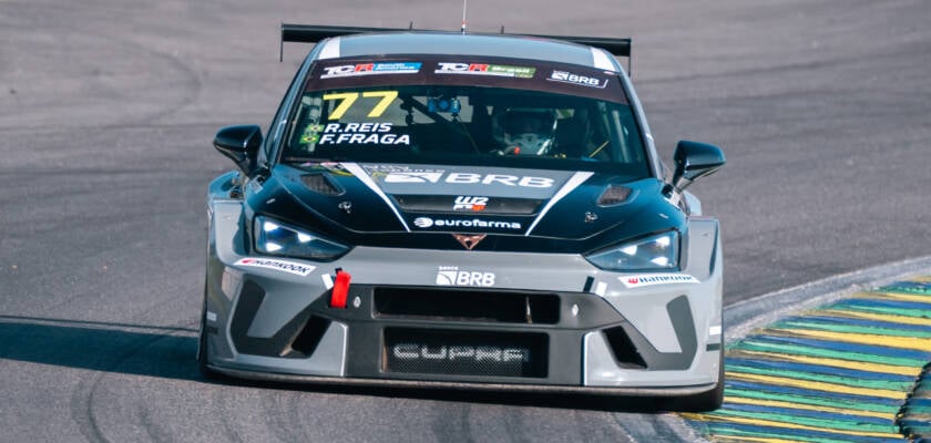 TCR: Fraga e Reis administram vantagem e vencem Super Challenge Interlagos