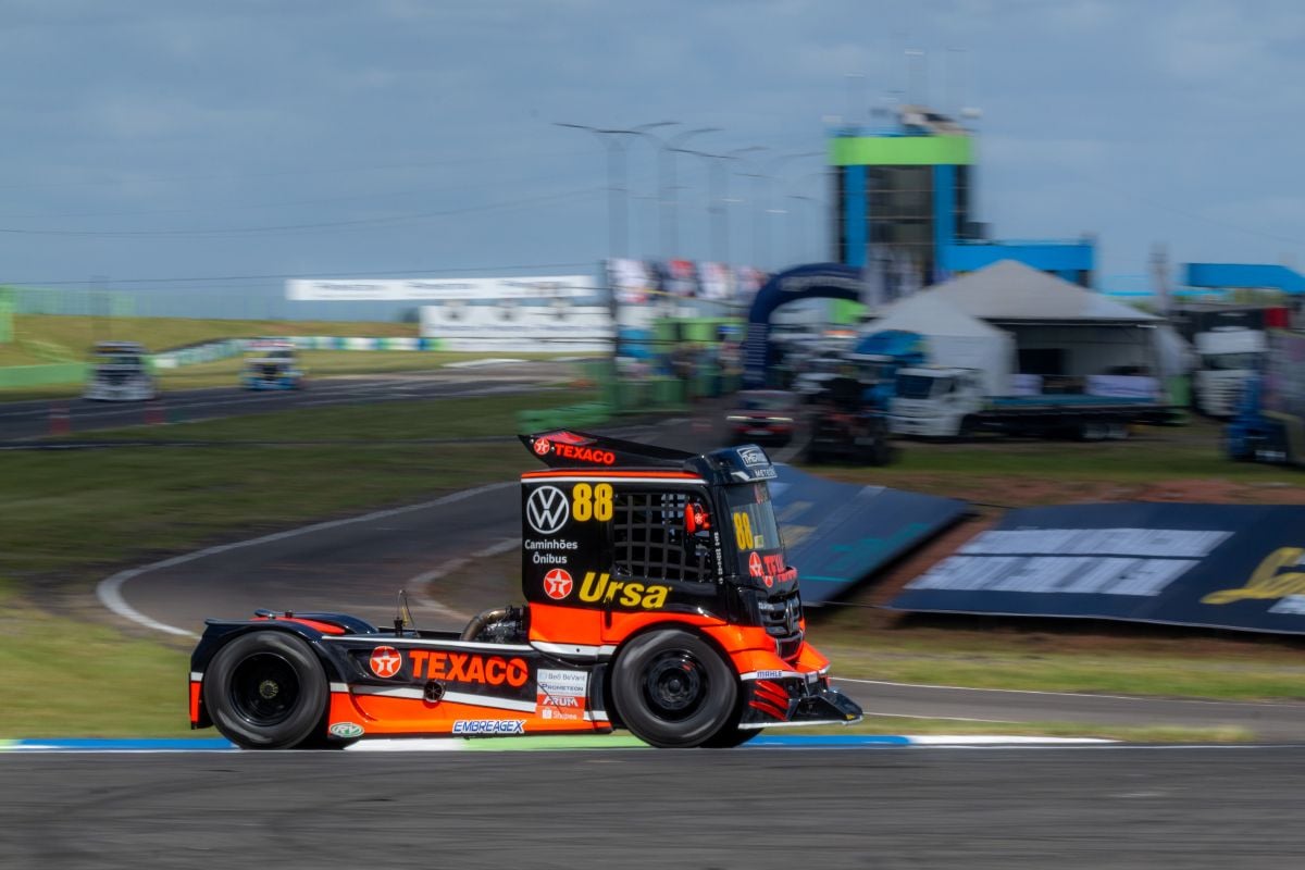 Beto Monteiro e Nic Giaffone dominam classificação para a R9 Competições na Copa Truck em Santa Cruz do Sul