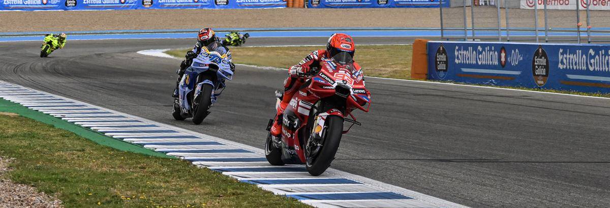 MotoGP: Márquez cai, troca moto e vence Sprint em Jerez