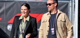 (L to R): Laura Winter (GBR) F1 Presenter with Jolyon Palmer (GBR) F1 Digital Presenter.