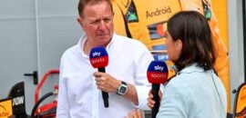 (L to R): Martin Brundle (GBR) Sky Sports F1 Commentator with Jamie Chadwick (GBR) Sky Sports F1.