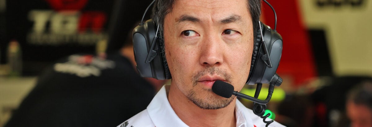 F1: Komatsu comenta boatos sobre mercado de pilotos 2027: "Depende das outras equipes" F1: Komatsu comenta boatos sobre mercado de pilotos 2027: “Depende das outras equipes”