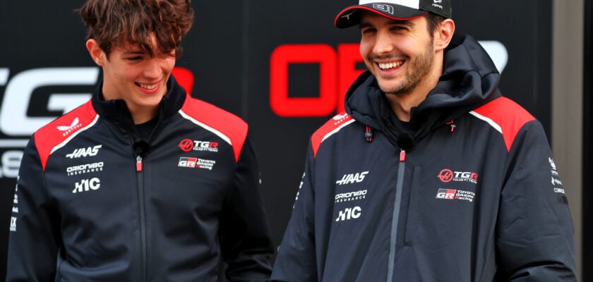F1: Ocon diz ser "incrível" ser companheiro de Bearman: "Clima bom entre nós"