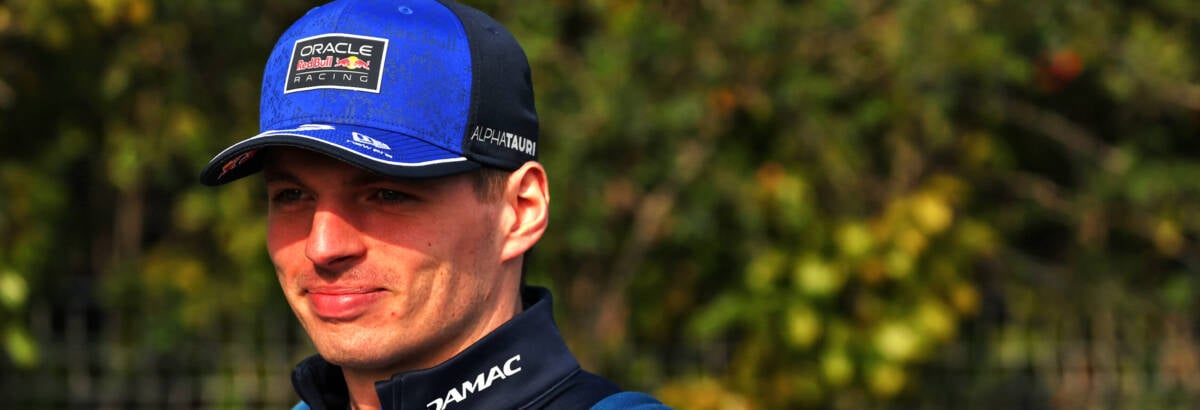 F1: Apresentador dos EUA é “abandonado” por Verstappen durante gravação em Miami