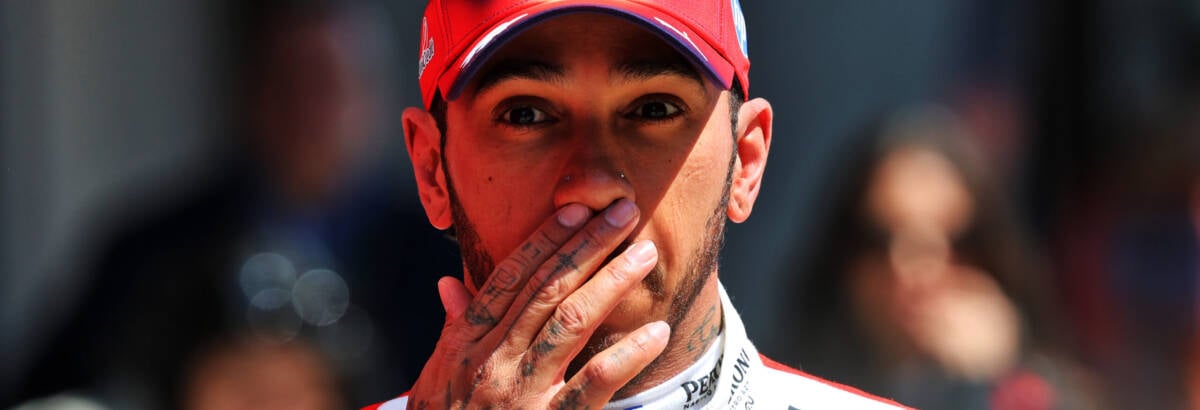 F1: Hamilton participou de ação constrangedora com patrocinador em 2008