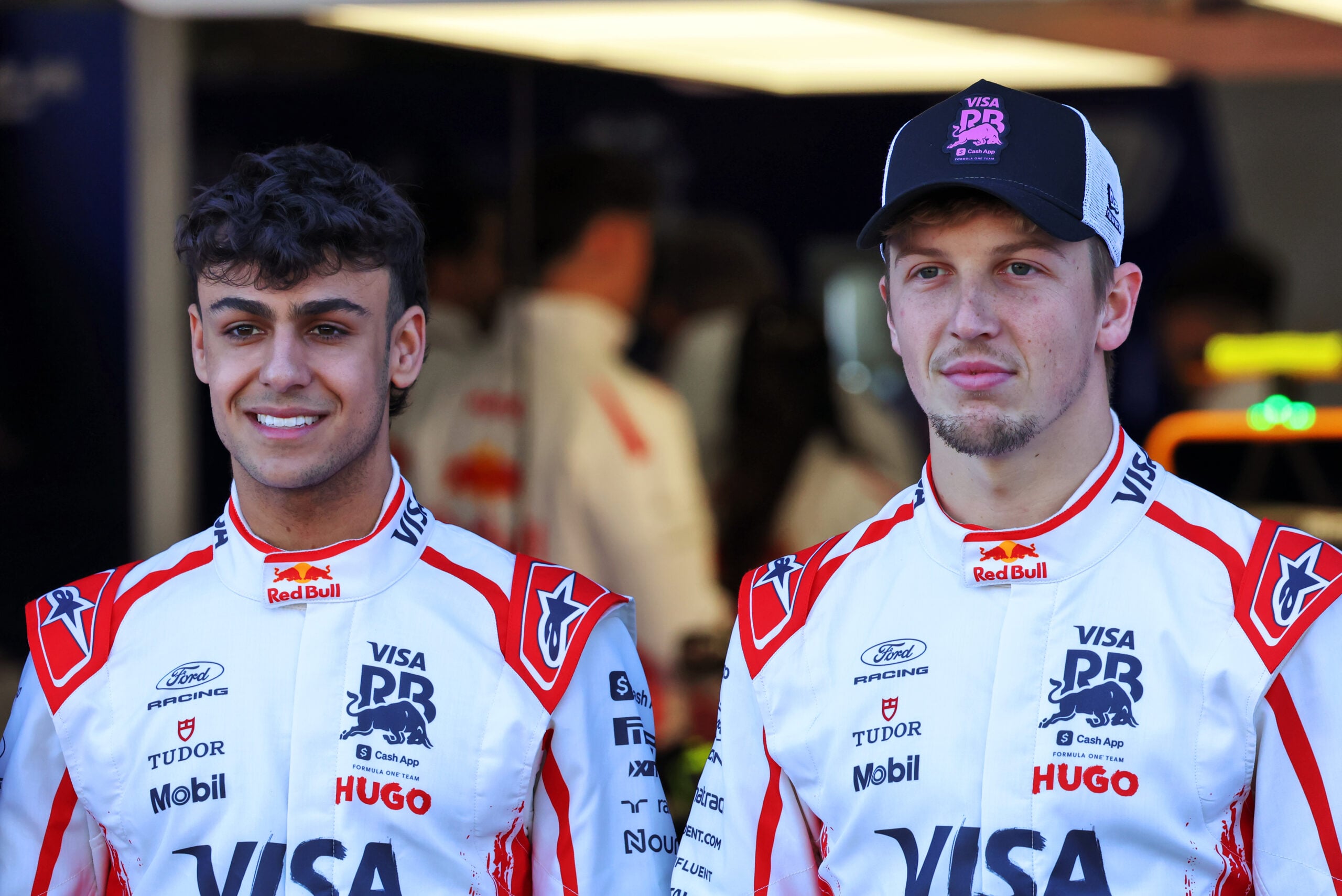 F1: Racing Bulls deve manter Lawson e Lindblad em 2027