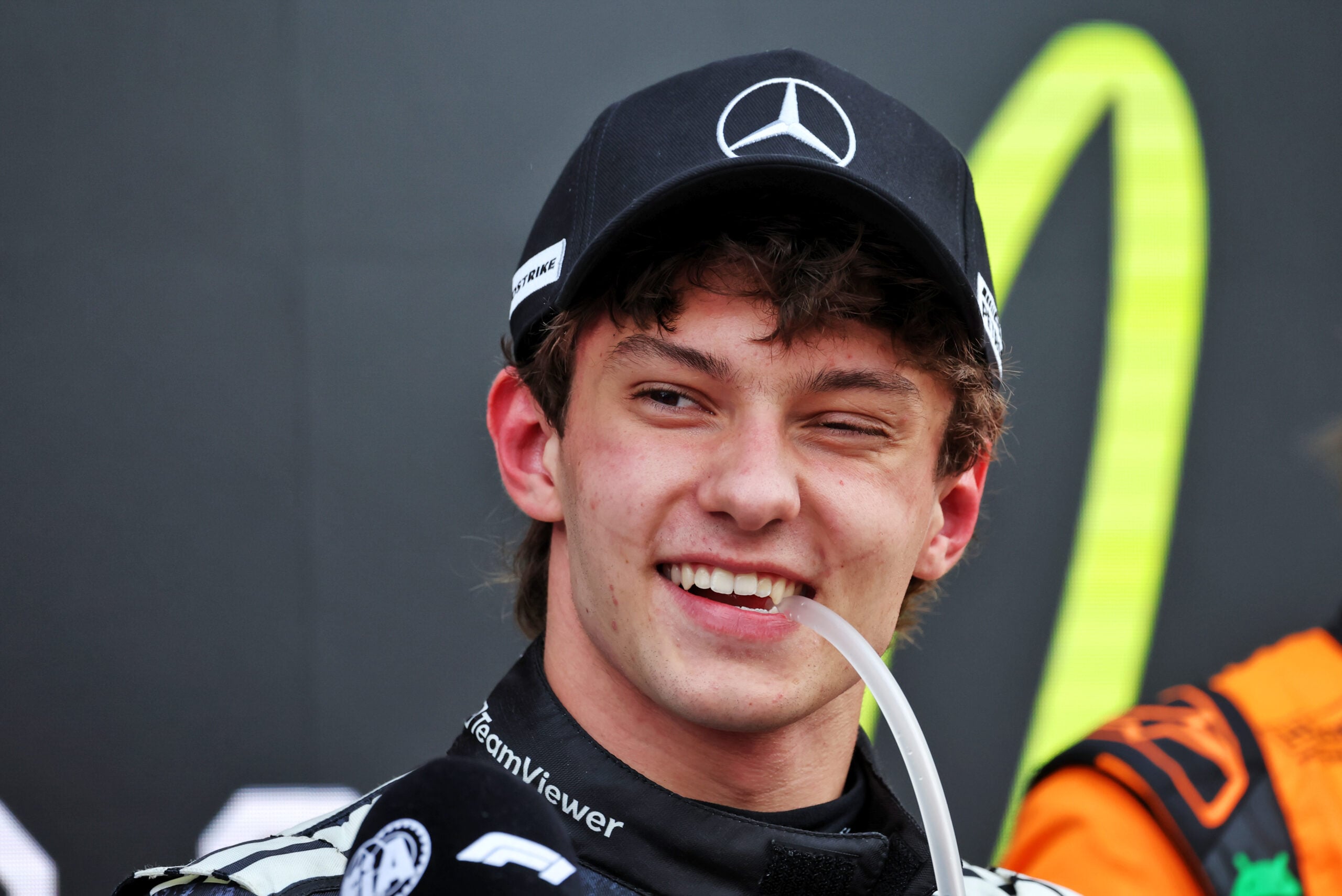 F1: Estatística de vitórias seguidas sugere Antonelli no caminho para ser campeão Race winner Andrea Kimi Antonelli (ITA) Mercedes AMG Formula One Team in parc ferme.