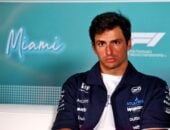 F1: Sainz diz que fase difícil da Williams em 2026 “testou minha fé”