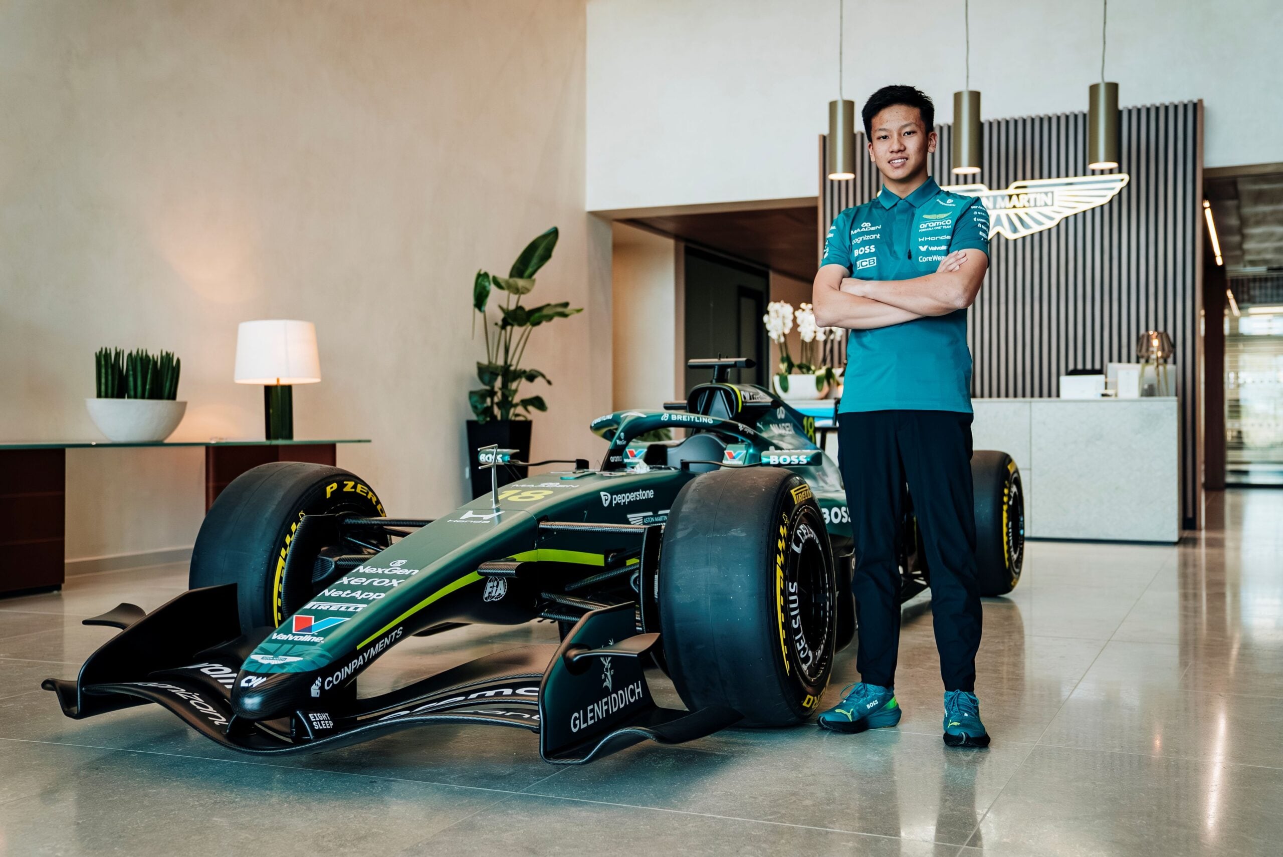 F1: Aston Martin aposta em promessa chinesa e anuncia Zhenrui Chi