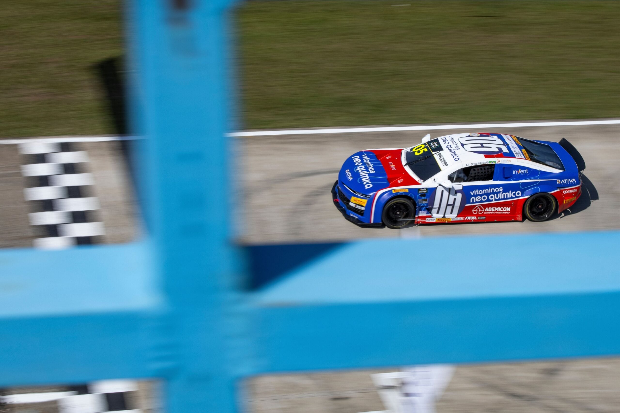 Em pista exigente, Navarro mira reação na etapa de Cascavel da NASCAR Brasil