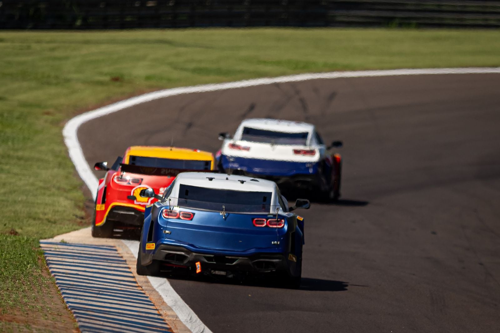 NASCAR Brasil: assista AO VIVO a Corrida 2 em Cascavel