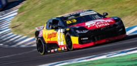 Em prova agitada, Casagrande leva a melhor na Sunset Race da NASCAR Brasil
