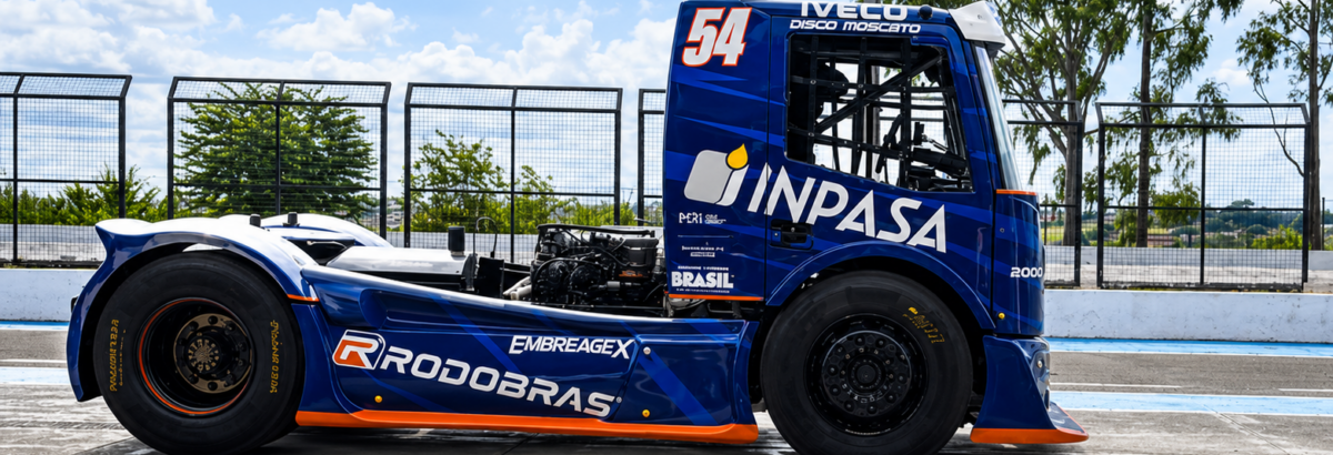Em Interlagos, Diogo Moscato disputa quarta etapa da Copa Truck com novo layout no caminhão Em Interlagos, Diogo Moscato disputa quarta etapa da Copa Truck com novo layout no caminhão