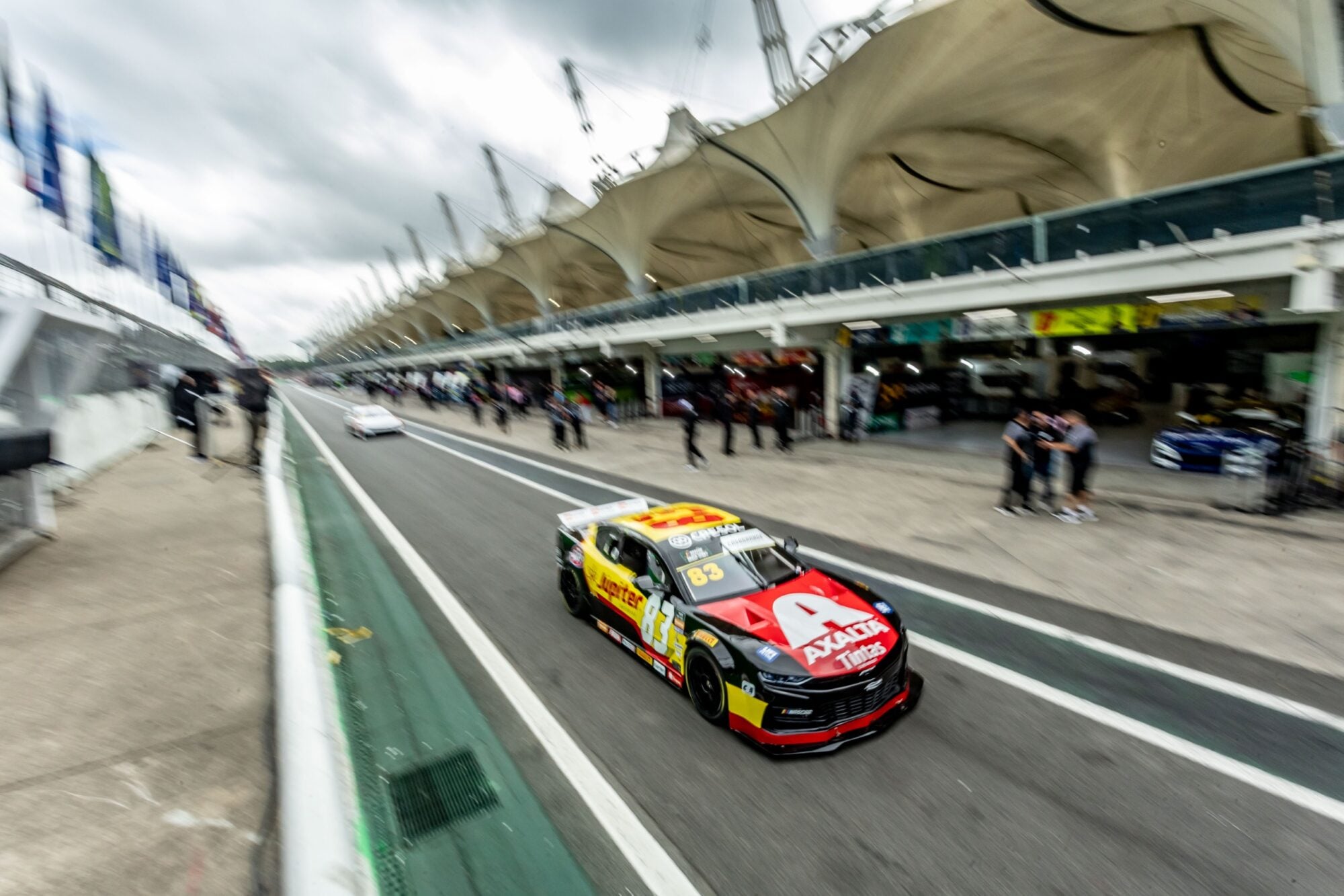 NASCAR Brasil: Cacá Bueno vence sprint e é pole position em Interlagos