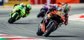 MotoGP: Binder salva KTM com P7 em corrida caótica na Catalunha