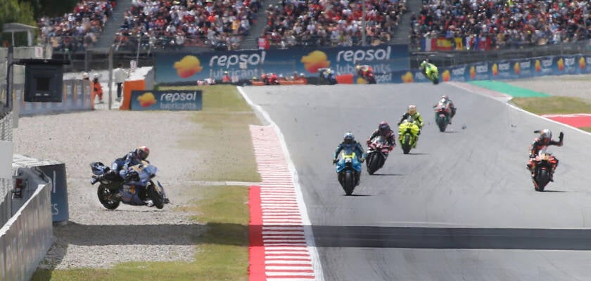 Álex Márquez sofre fraturas após acidente no GP da Catalunha de MotoGP