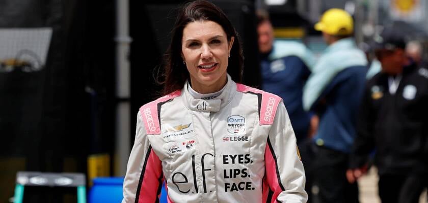 Confirmada na Indy 500, Katherine Legge disputa a Charlotte 600 da NASCAR