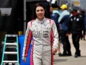 Confirmada na Indy 500, Katherine Legge disputa a Charlotte 600 da NASCAR