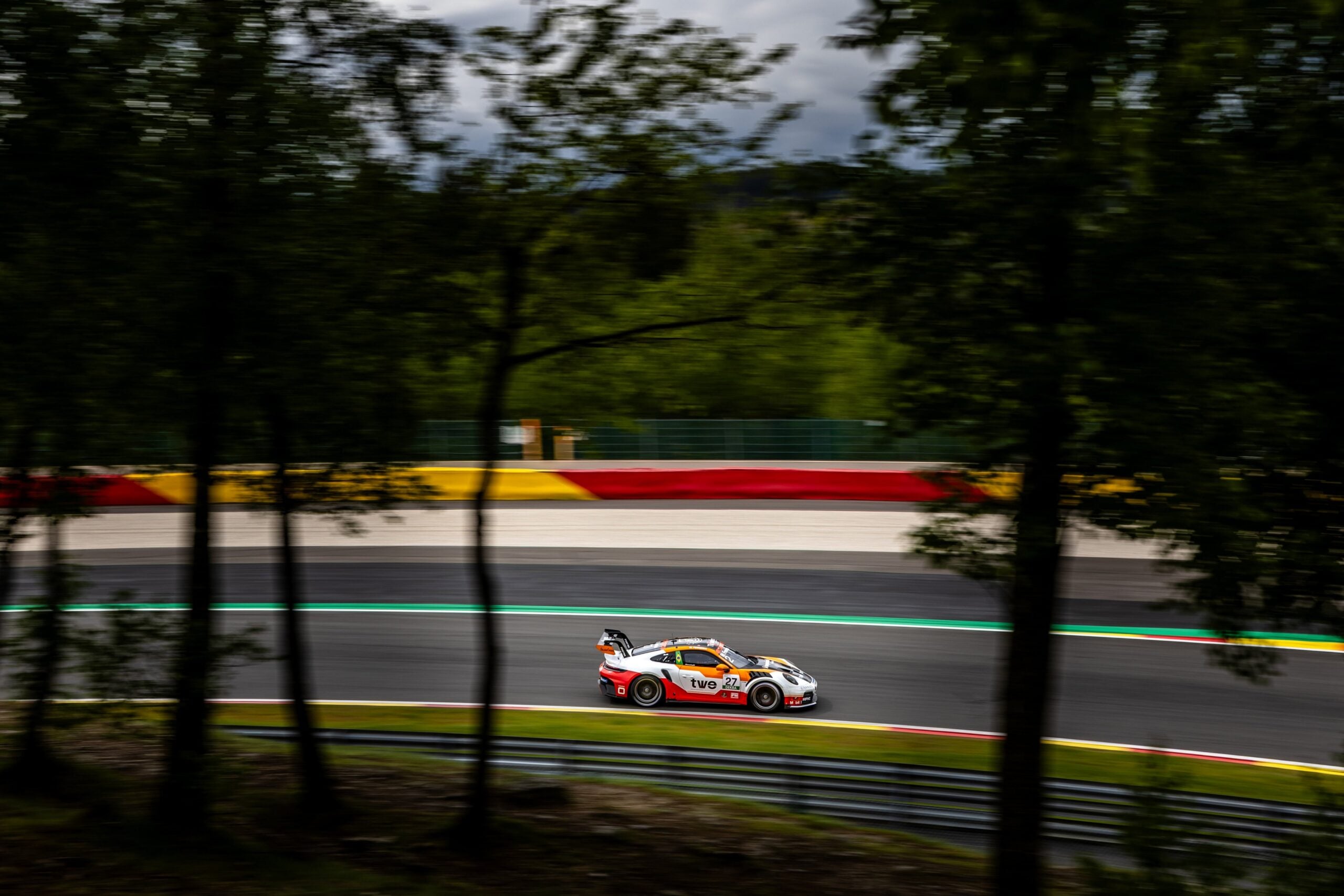 Porsche Cup Alemã: Matheus Ferreira conquista pódio com terceiro lugar em Spa