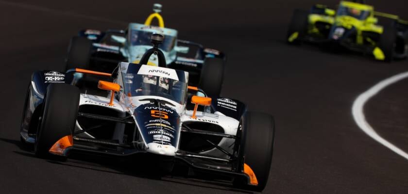 O'Ward lidera terceiro dia de treinos da Indy 500. Castroneves anota segundo tempo