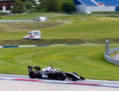 Pedro Clerot garante top-10 em primeiro dia de testes da F3 na Áustria