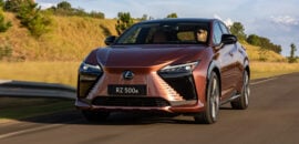 Primeiro SUV elétrico da Lexus no Brasil, RZ 500e chega às concessionárias