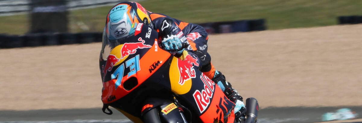 Moto3: Perrone fatura pole em classificação equilibrada para o GP da Catalunha