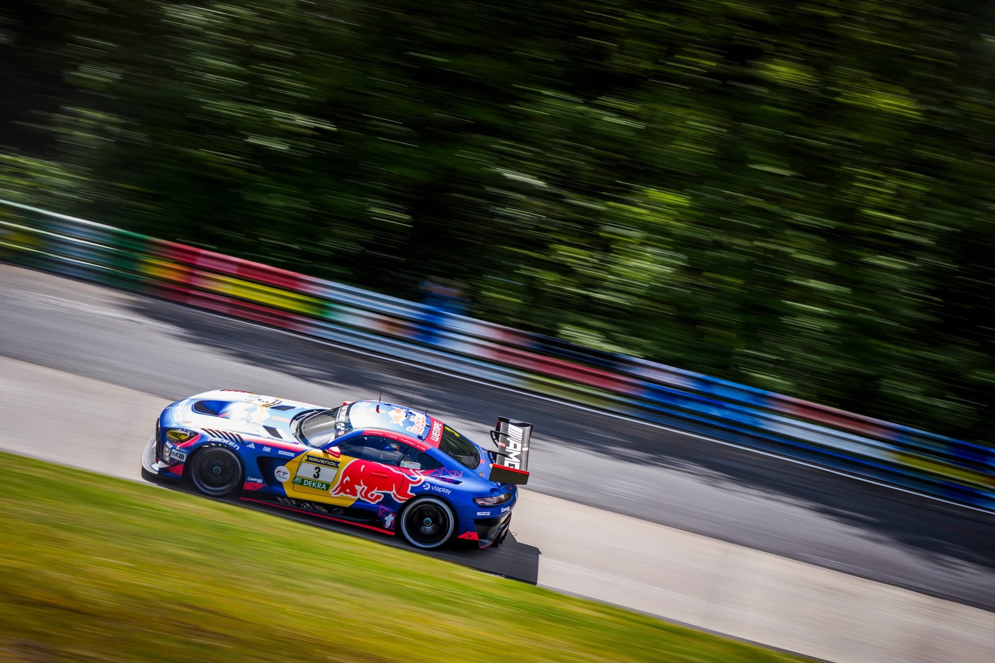 F1: Verstappen abandona e Mercedes vence 24h de Nürburgring