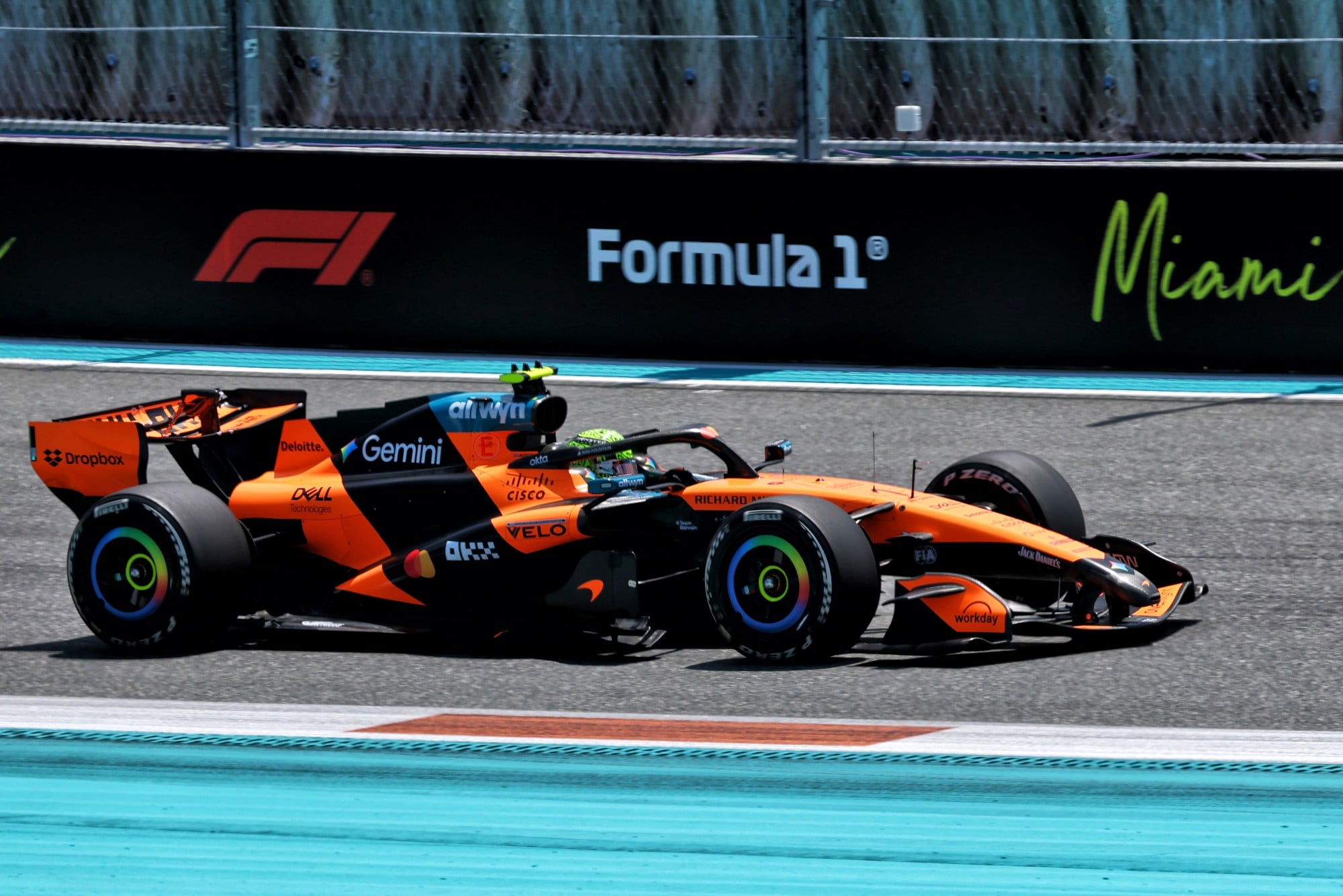 F1: Norris supera erro no SQ2 e conquista pole da Sprint
