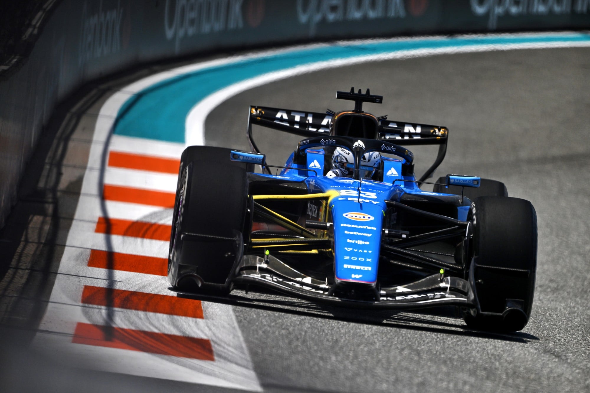 Alexander Albon (THA) Williams F1 Team FW48.