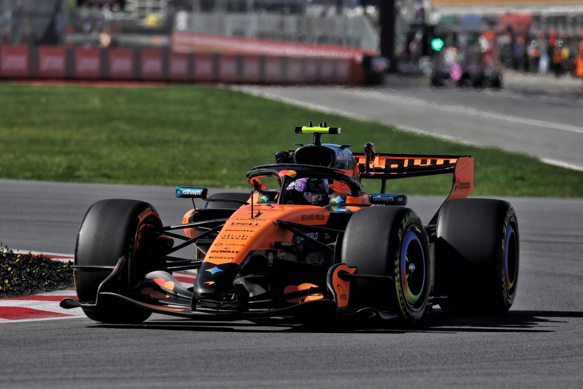 Lando Norris (GBR) McLaren F1 Team MCL40.