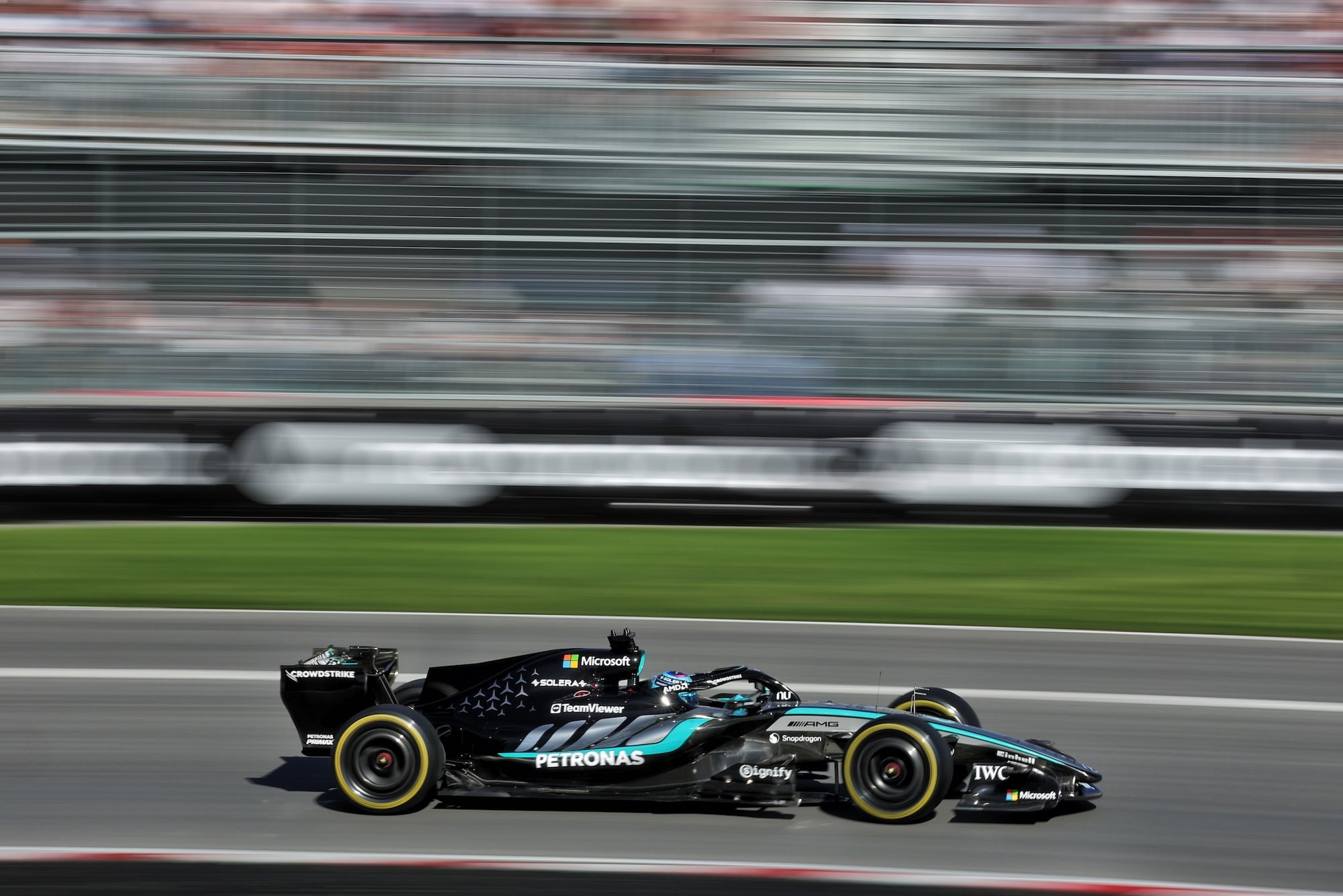 F1: Russell vence Sprint do GP do Canadá após duelo intenso com Antonelli George Russell (GBR) Mercedes AMG Formula One Team W17.