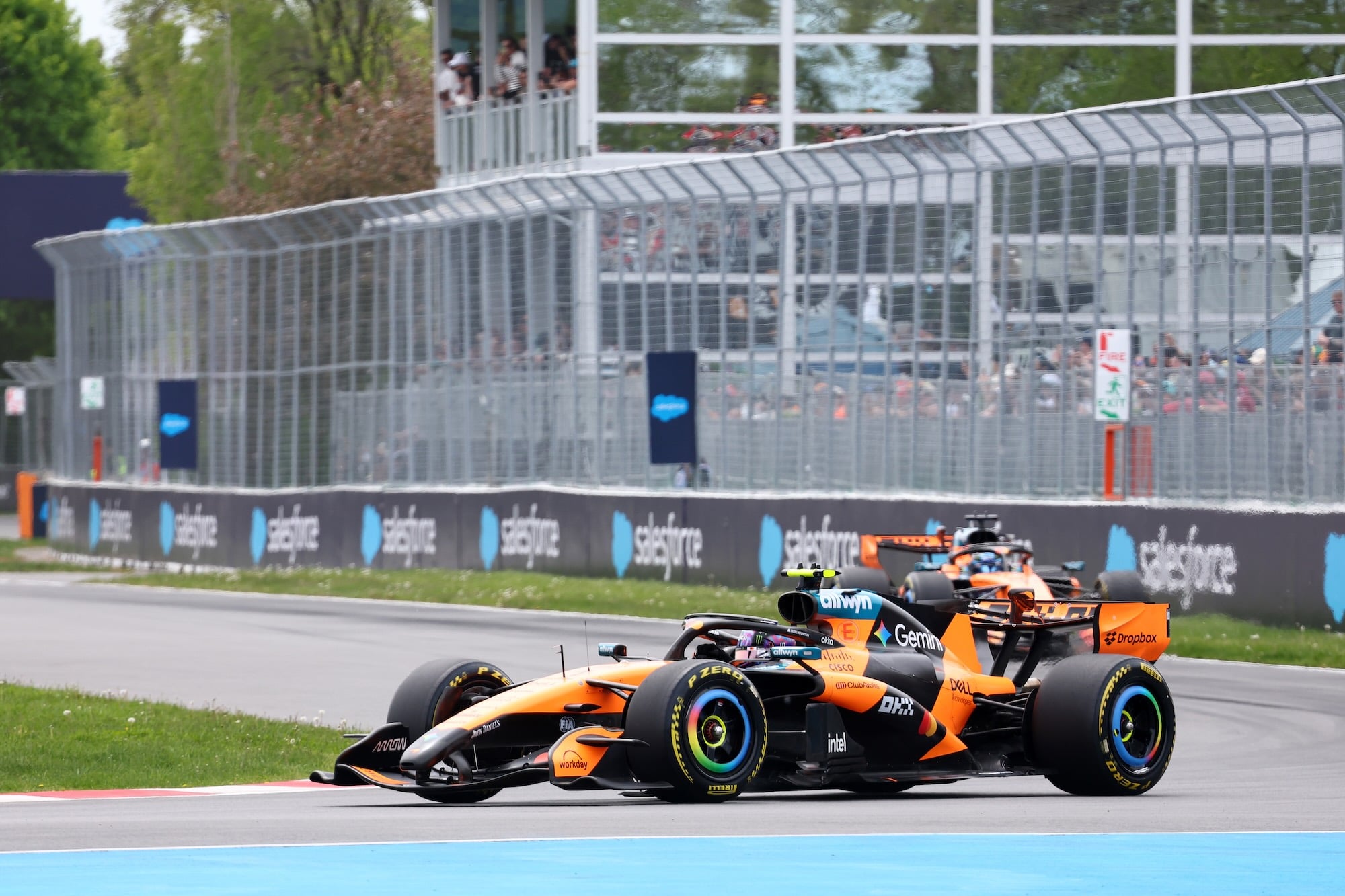 F1: Norris aproveita disputa interna da Mercedes e termina em P2